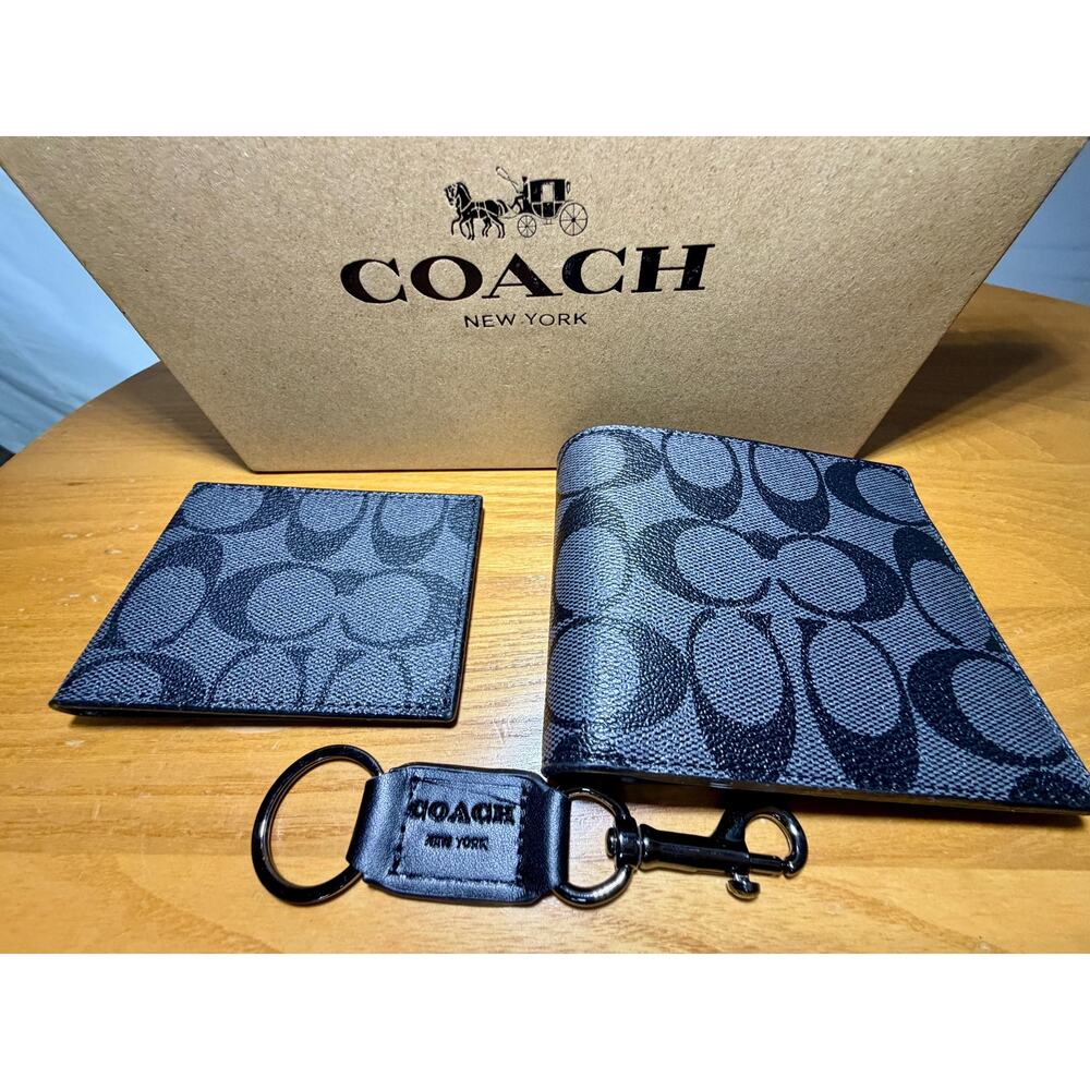 Coach Men’s 3-Piece Gift Set – Signature Black Wallet, Card Case & Keychain - Picture 4 of 4